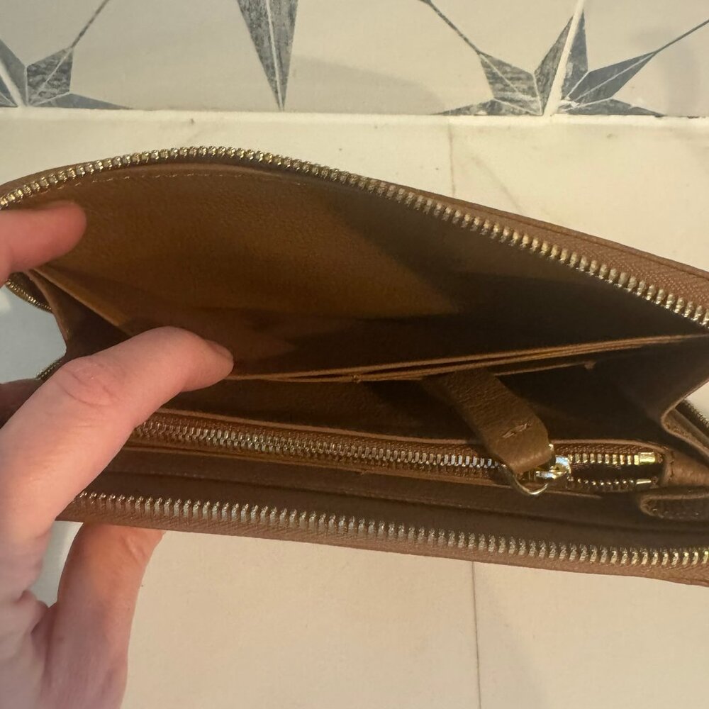 Quince Italian Pebbled Leather Continental Wallet (Camel) - Picture 6 of 8